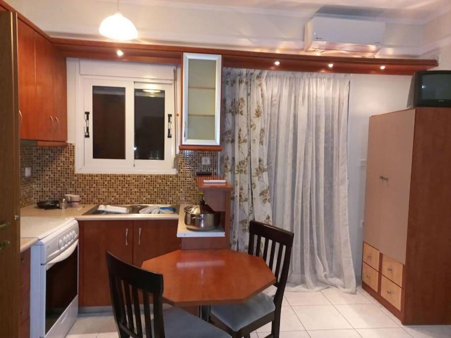 Ιάνθη Studio Apartment Kardítsa Екстериор снимка